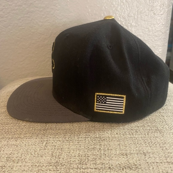 Houston Rockets SnapBack (Official Mitchell & Ness) - Picture 5 of 8